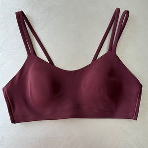 Lululemon like a cloud bra